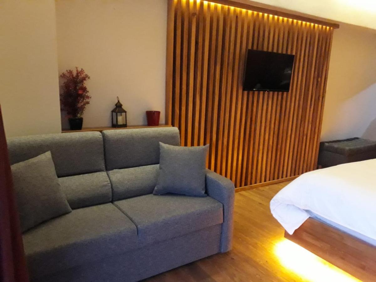 Palmiye Konuk Evi Foça Extérieur photo