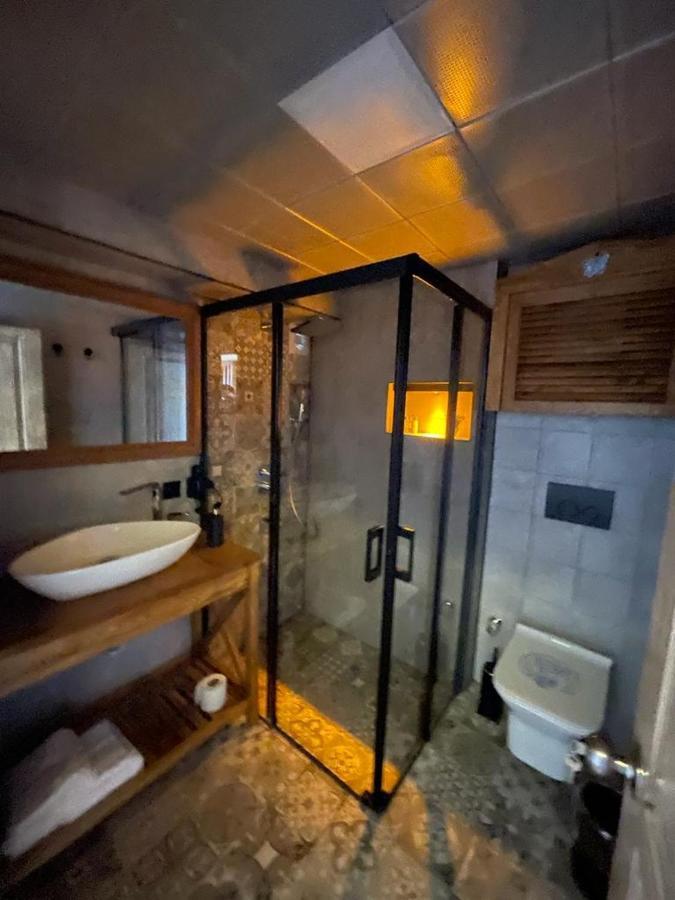 Palmiye Konuk Evi Foça Extérieur photo